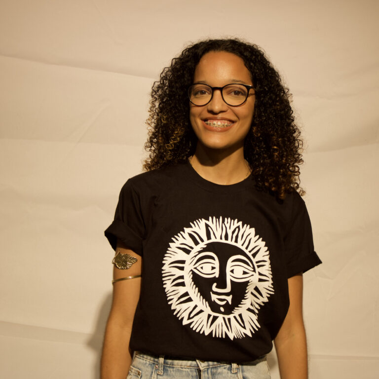 Laiane Apresentação - Assistente de Comunicação
